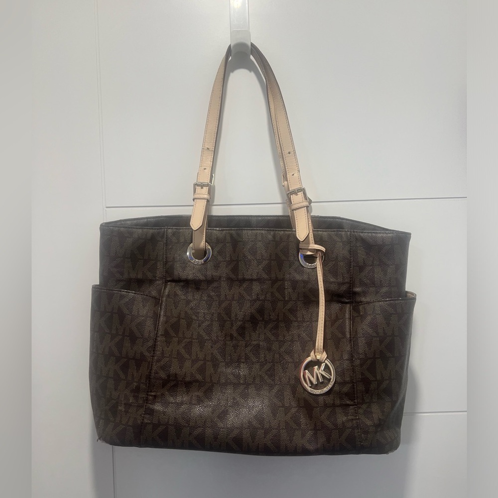 Micheal Kors Purse